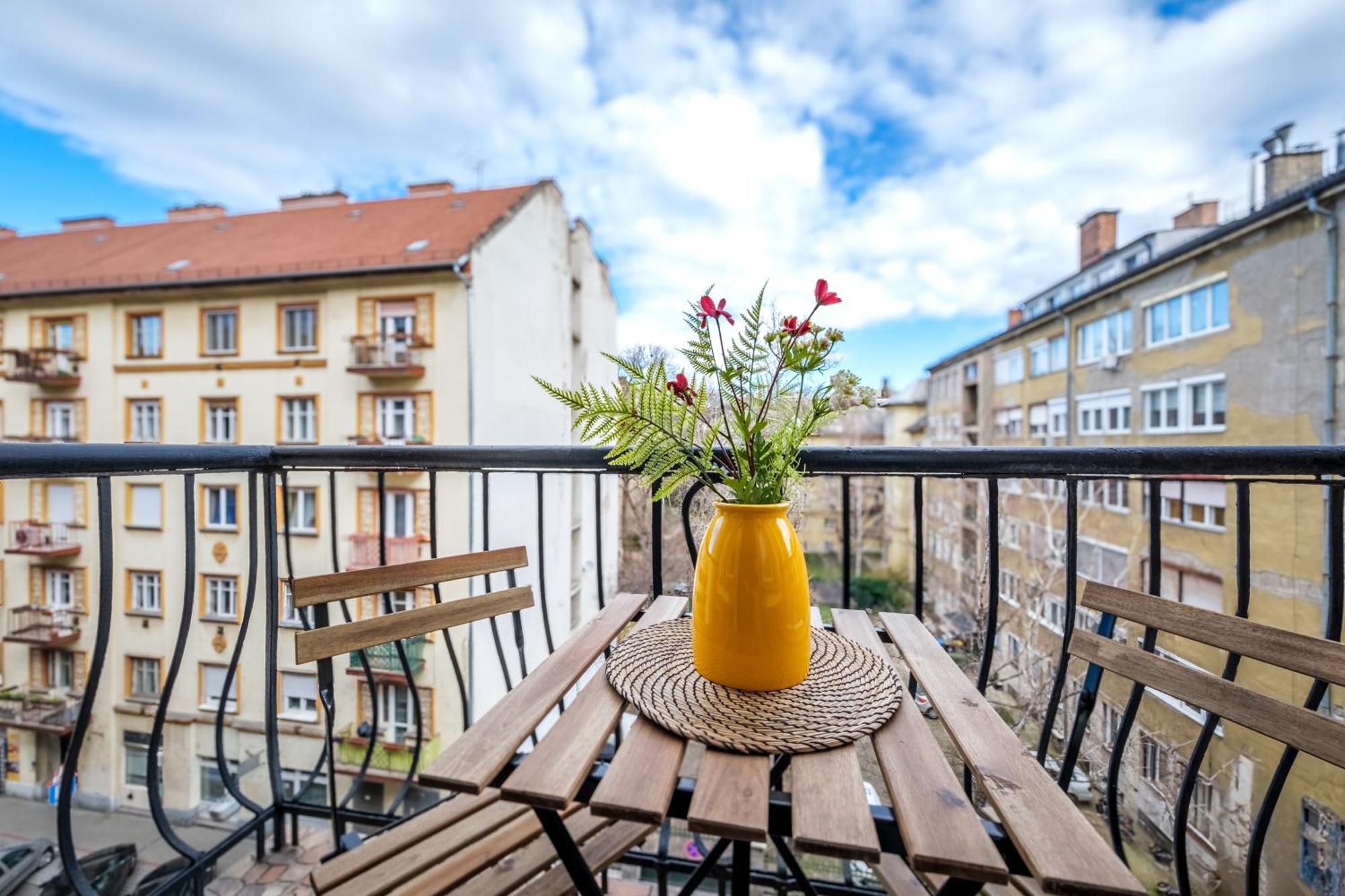 Balzac Apartment Boedapest Buitenkant foto