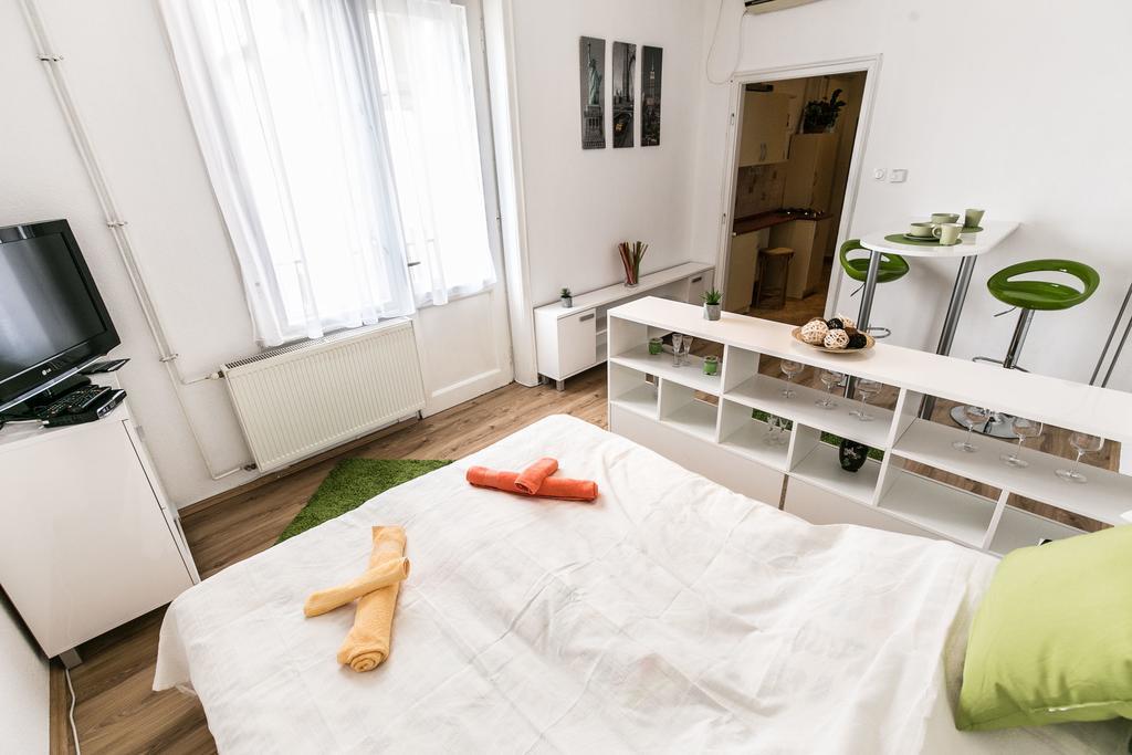 Balzac Apartment Boedapest Buitenkant foto
