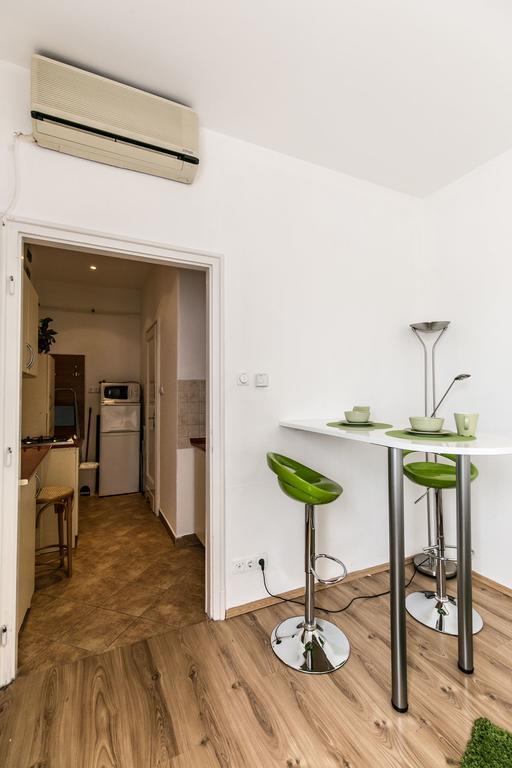 Balzac Apartment Boedapest Buitenkant foto