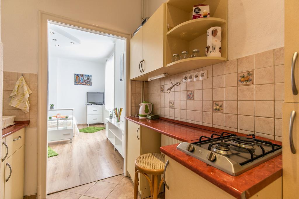 Balzac Apartment Boedapest Buitenkant foto